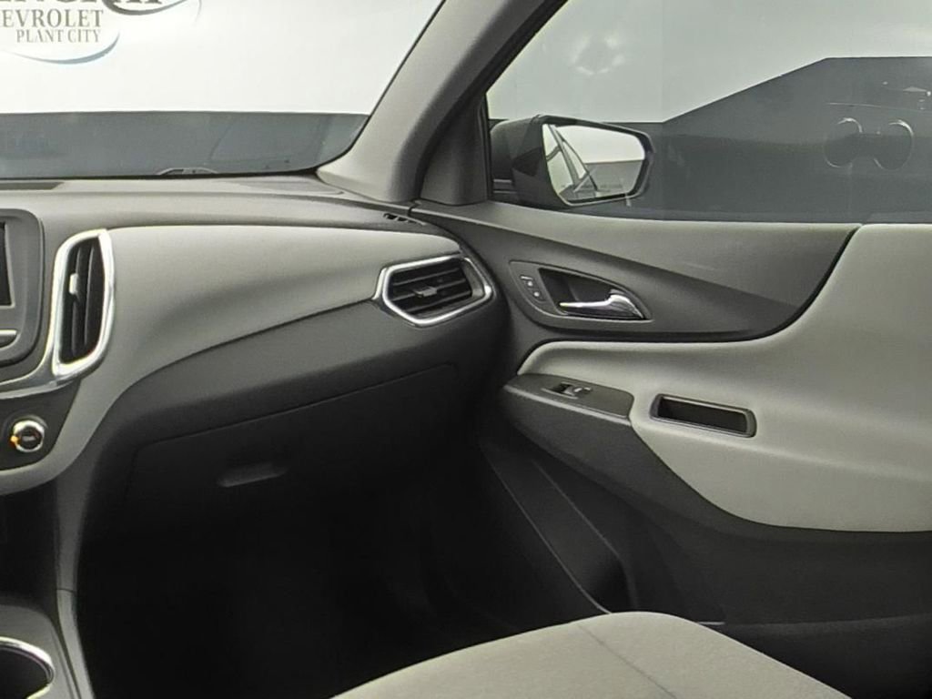 Used 2023 Chevrolet Equinox LS FWD image 15