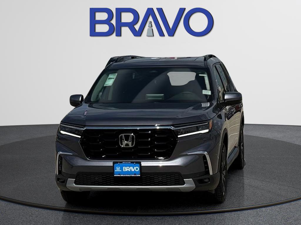 New 2025 Honda Pilot Touring image 7
