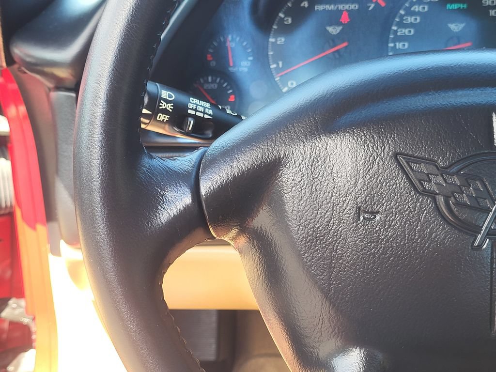 Used 2004 Chevrolet Corvette Convertible w/ Preferred Equipment Group RWD image 20