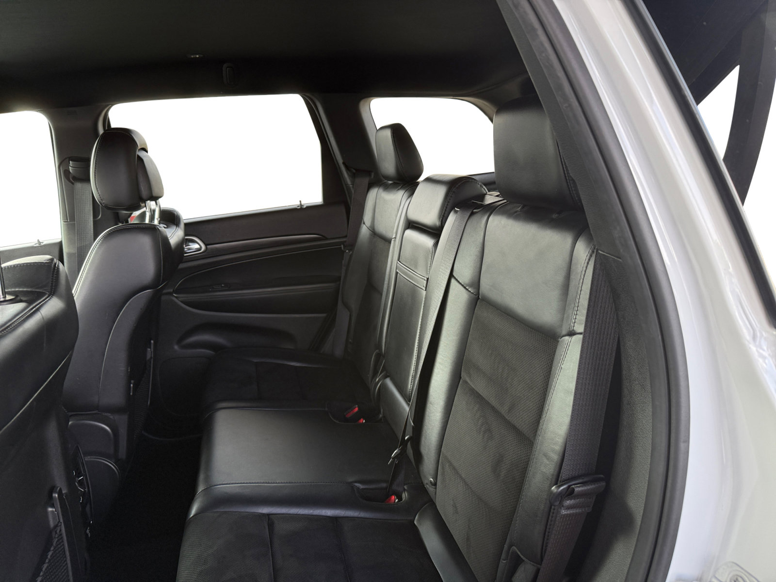 Used 2019 Jeep Grand Cherokee Altitude image 11