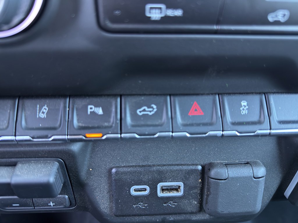 Used 2025 Chevrolet Silverado 2500 W/T w/ WT/CX Safety Package AWD/4WD image 39