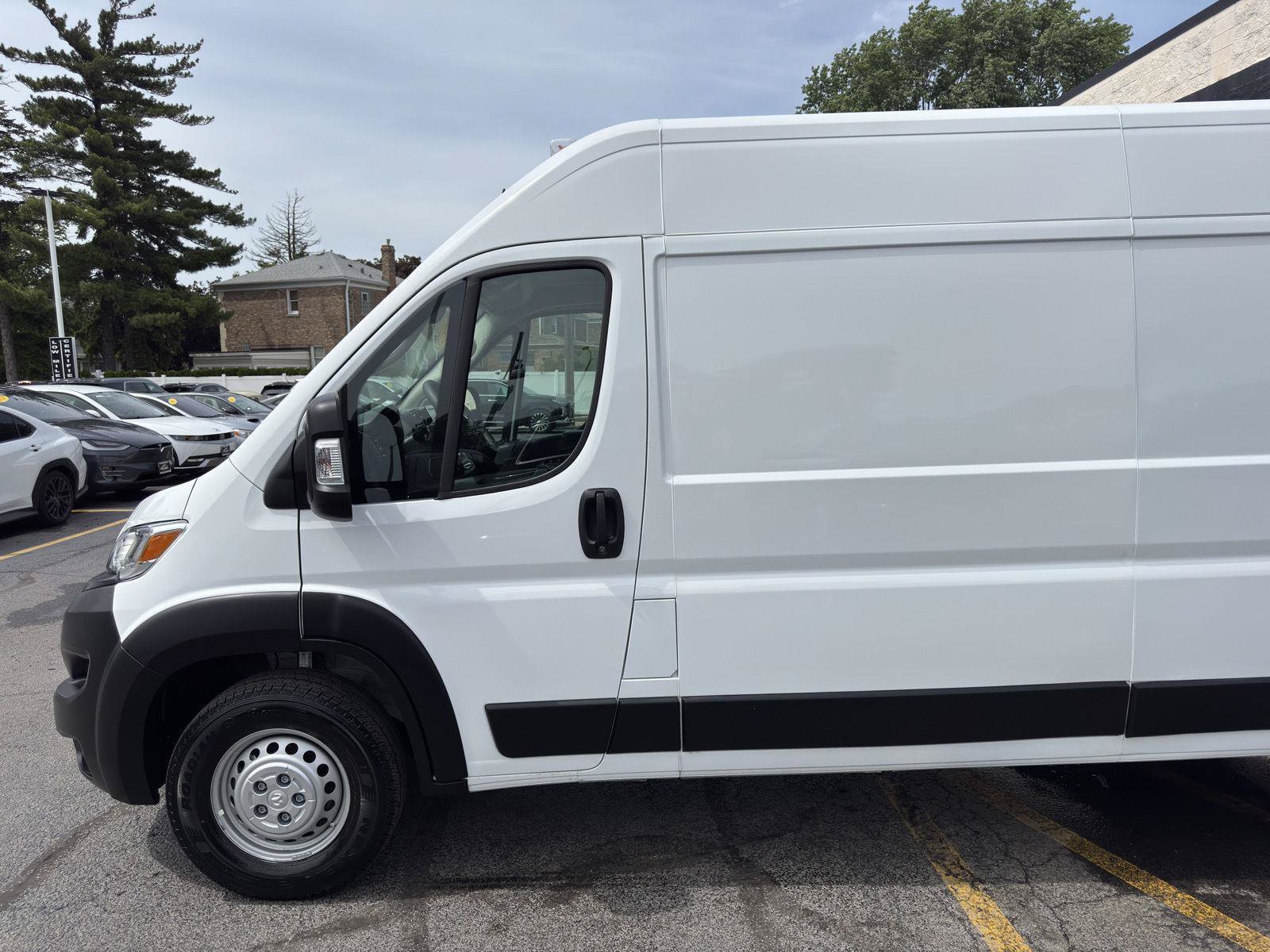 Used 2026 RAM ProMaster 2500 w/ Convenience Group FWD image 2