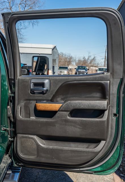 Used 2015 Chevrolet Silverado 3500 LTZ w/ Duramax Plus Package image 40