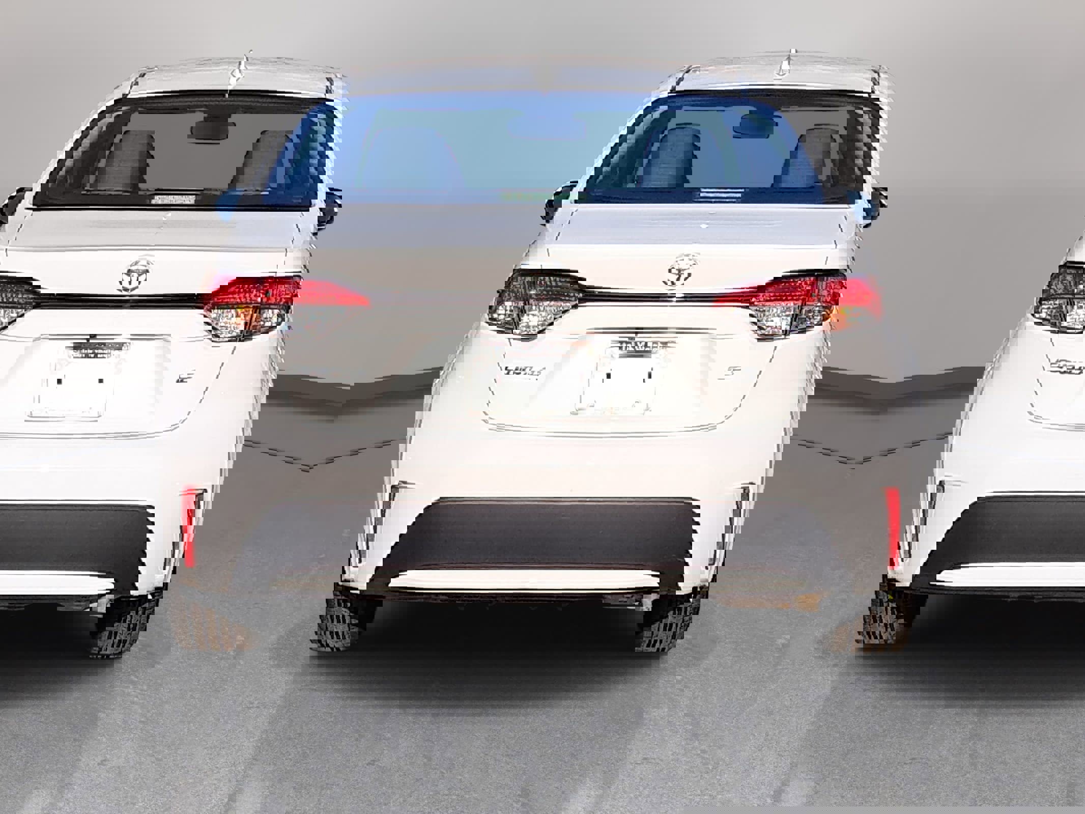 Used 2022 Toyota Corolla LE image 6