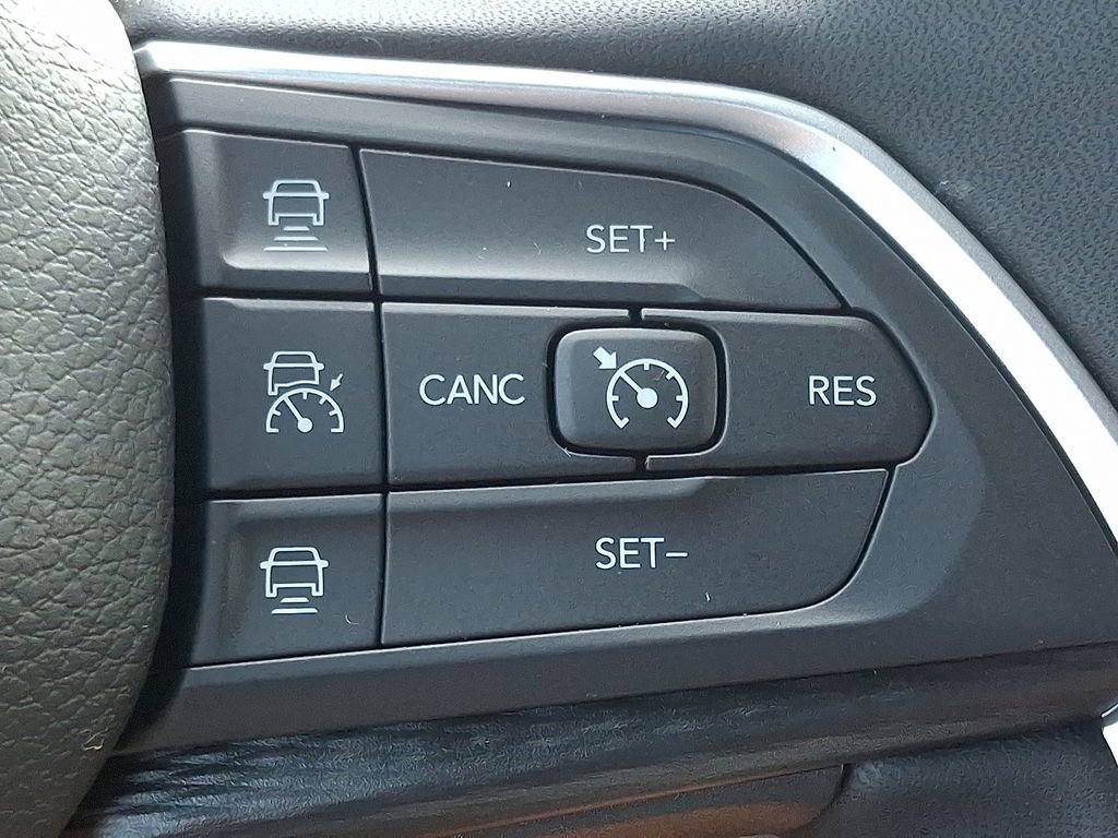 New 2025 Jeep Grand Cherokee L Laredo w/ Luxury Tech Group I image 45