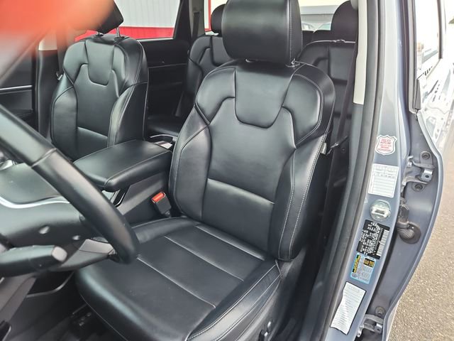 Used 2025 Kia Telluride S image 36