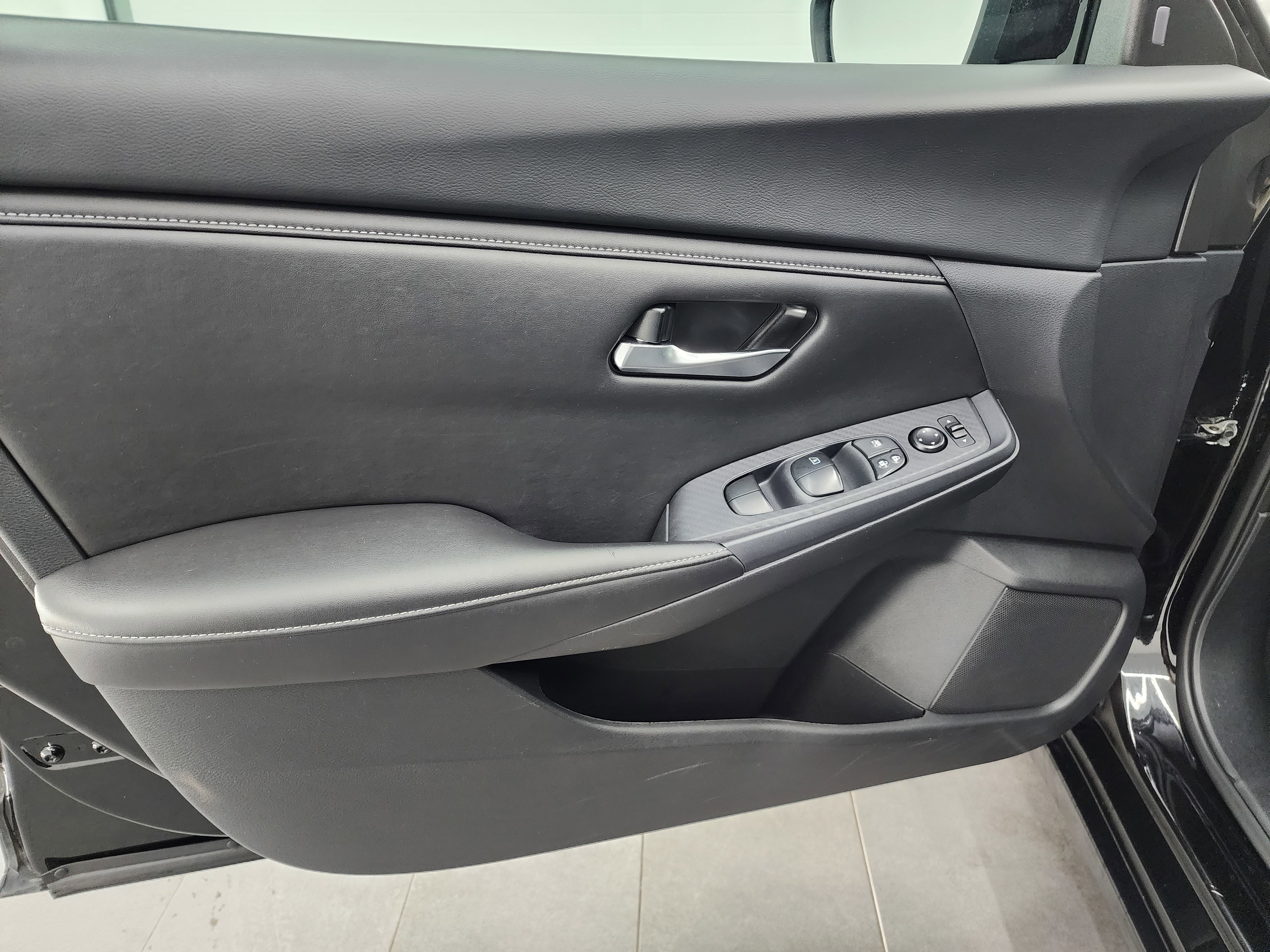 Used 2023 Nissan Sentra SV image 36