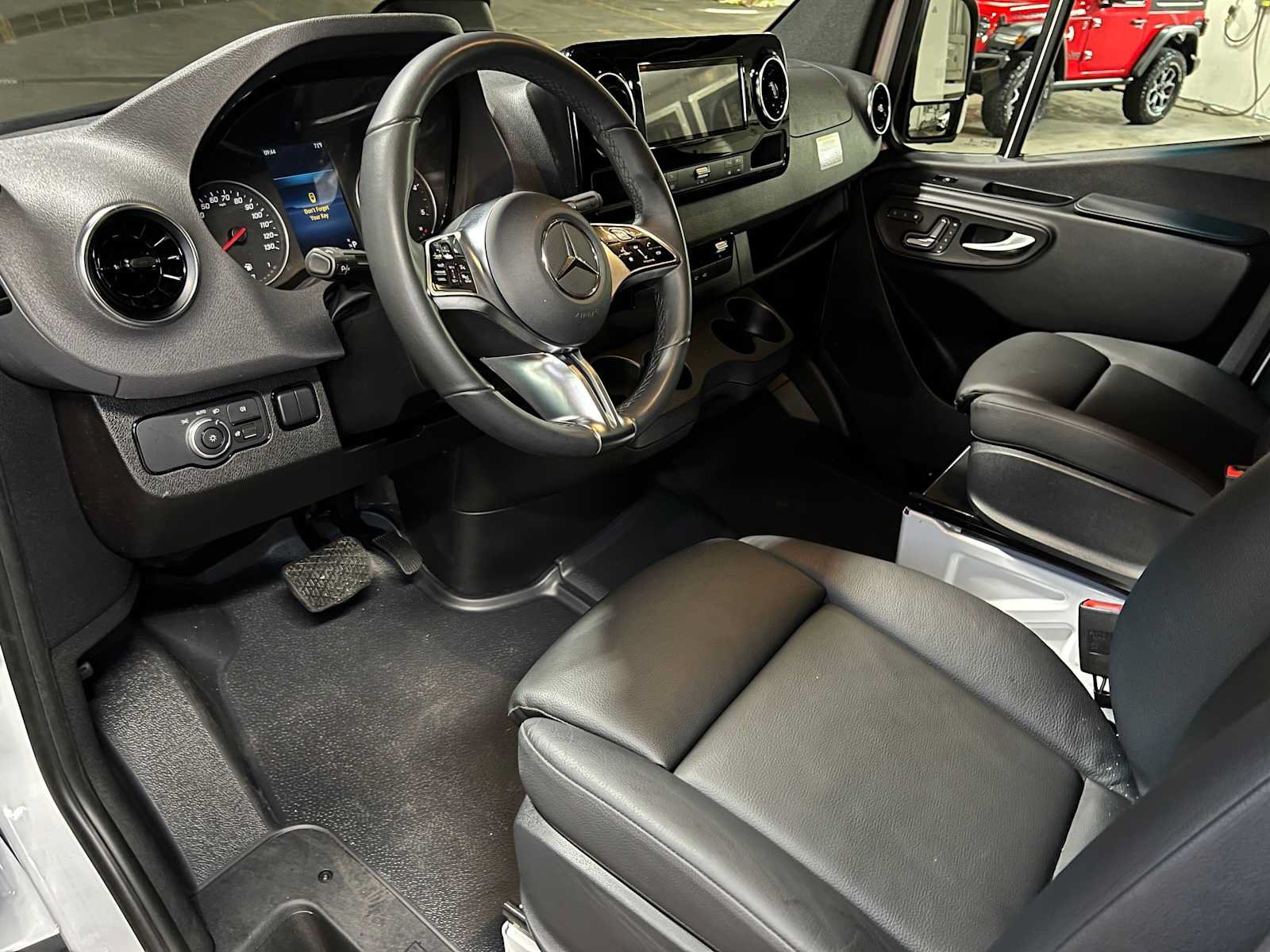 Used 2026 Mercedes-Benz Sprinter 2500 image 26