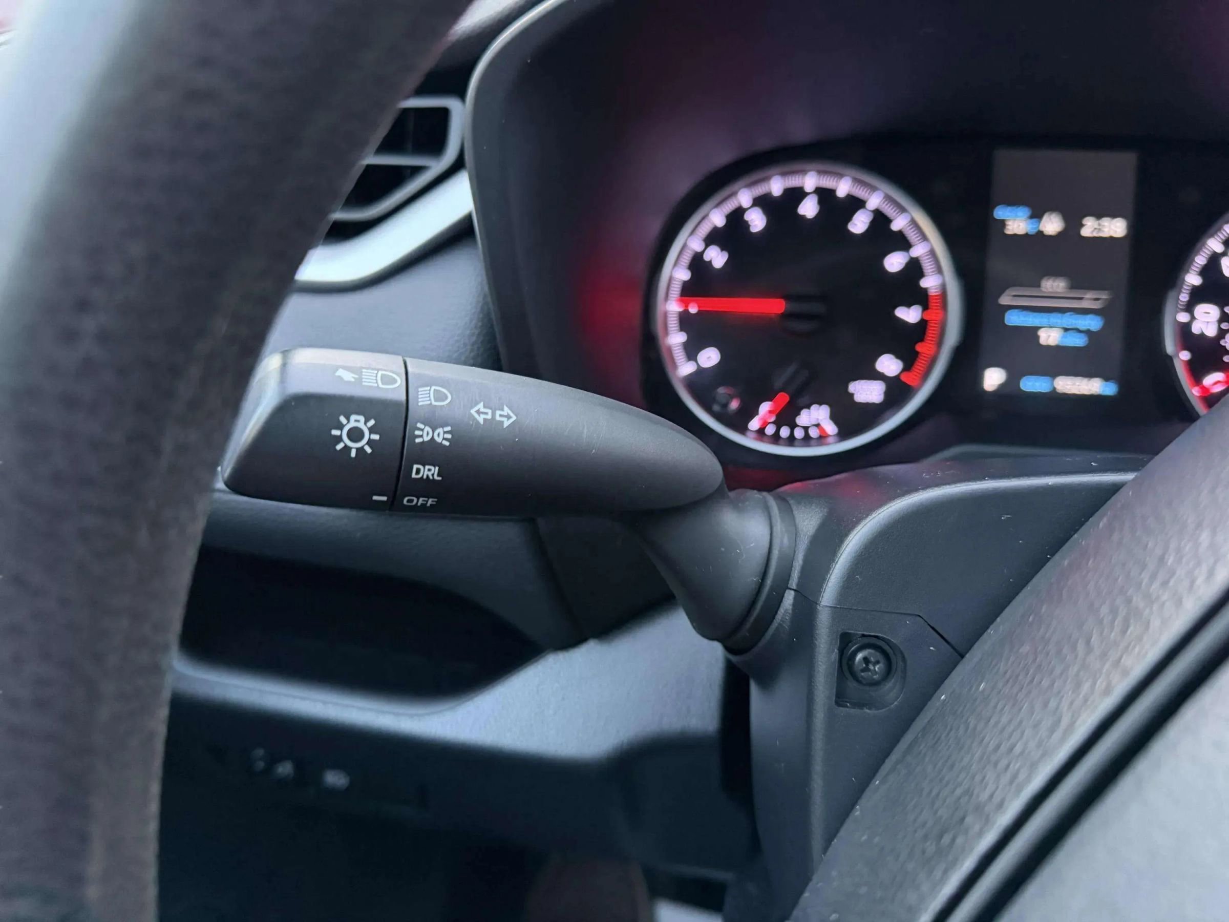 Used 2019 Toyota RAV4 LE image 35