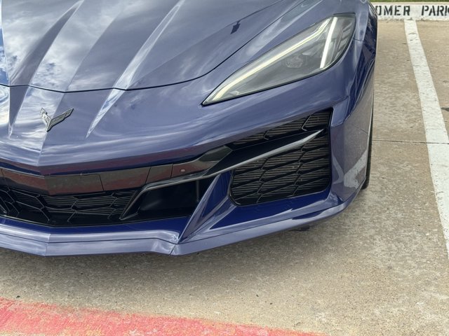 Used 2025 Chevrolet Corvette Z06 w/ Stealth Interior Trim Package RWD image 7