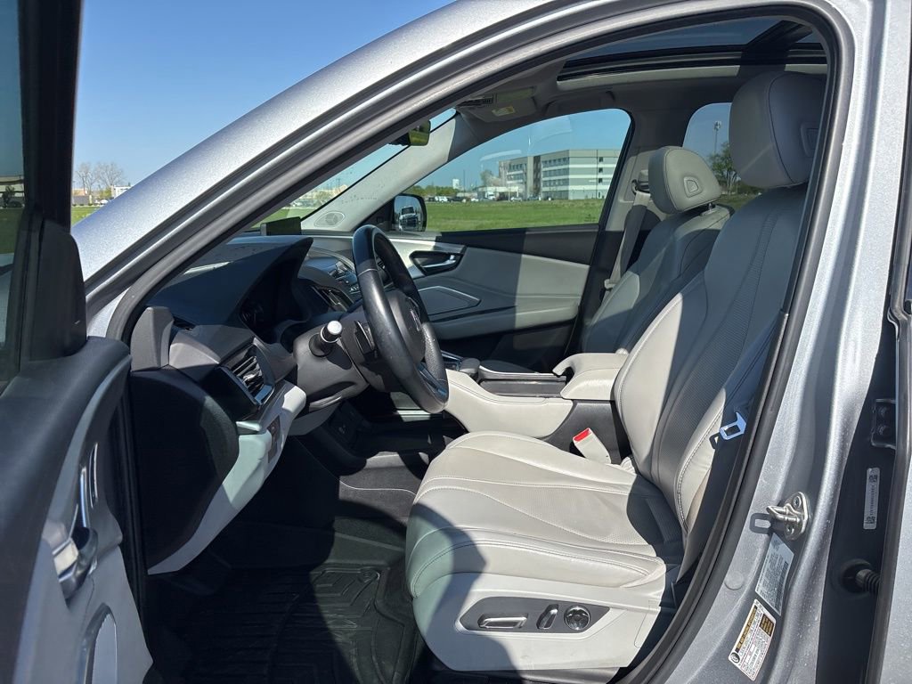 Used 2019 Acura RDX w/ Technology Package AWD/4WD image 15