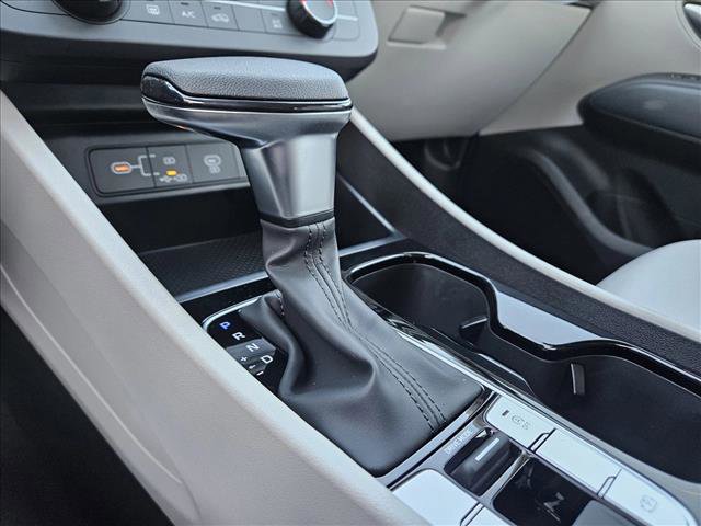 Certified 2025 Hyundai Tucson SE image 12