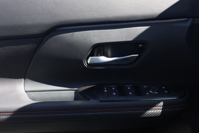 New 2026 Nissan Kicks SR FWD image 24