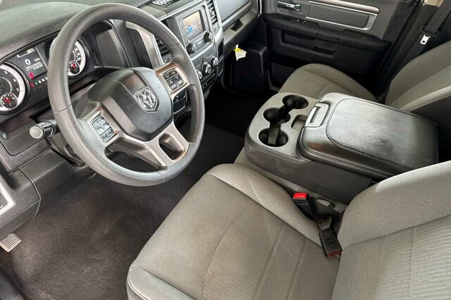 Used 2023 RAM 1500 Classic SLT image 7