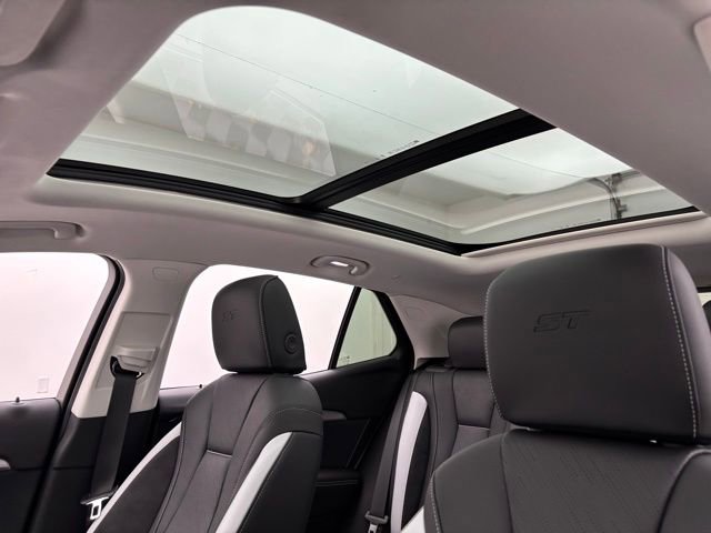 New 2026 Buick Envision Sport Touring image 5