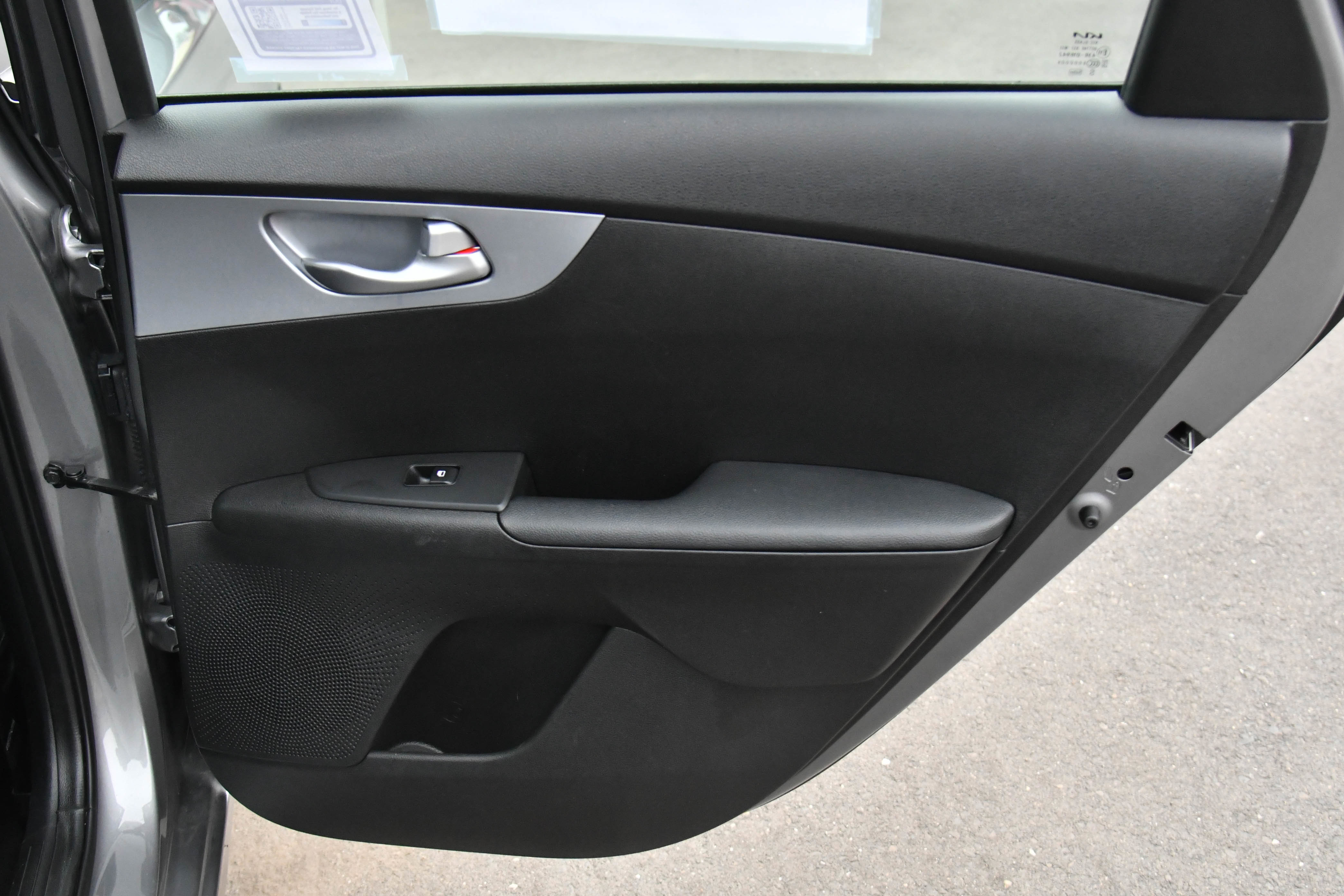 Used 2023 Kia Forte LXS image 32