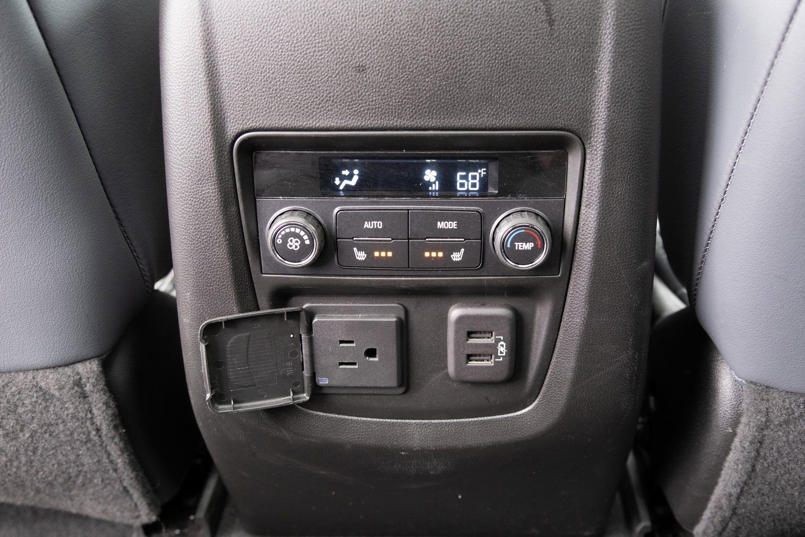 Used 2023 Buick Enclave Premium w/ Experience Buick Package image 18
