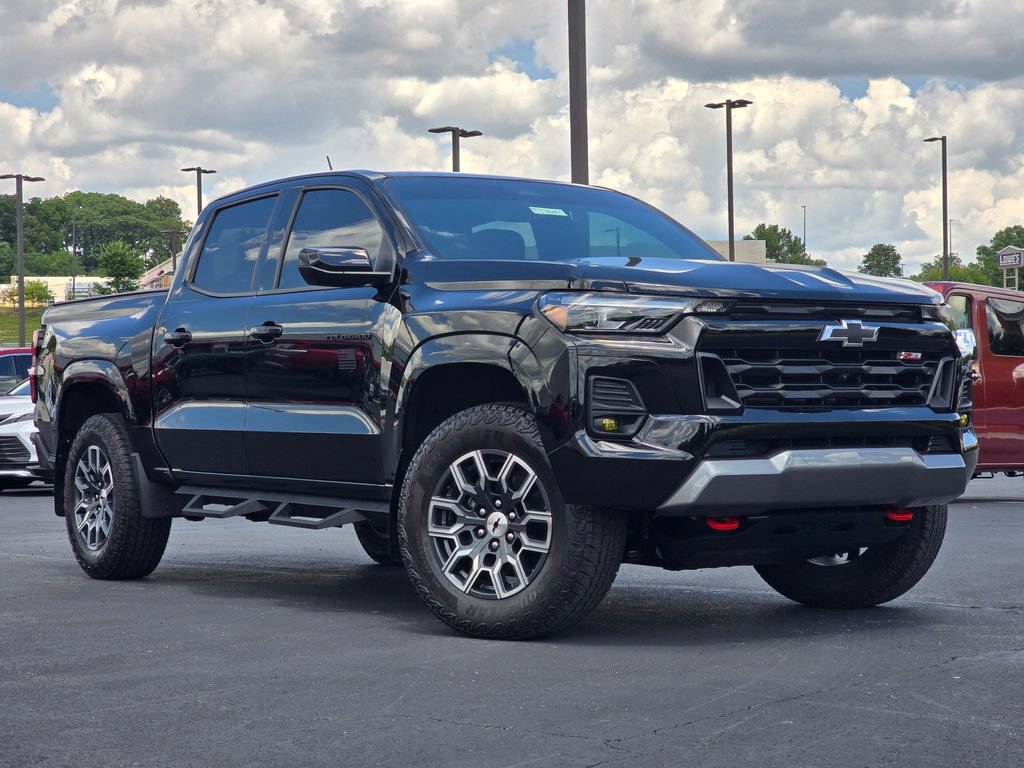Used 2024 Chevrolet Colorado Z71 w/ Z71 Convenience Package 2 AWD/4WD image 2