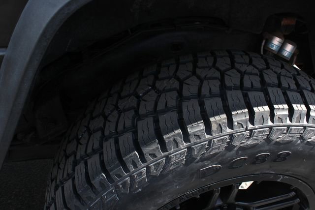 Used 2006 HUMMER H2 Luxury image 32