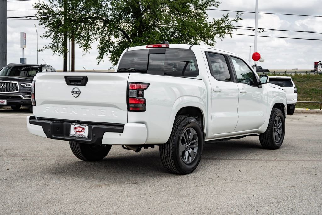 Used 2025 Nissan Frontier SV RWD image 5