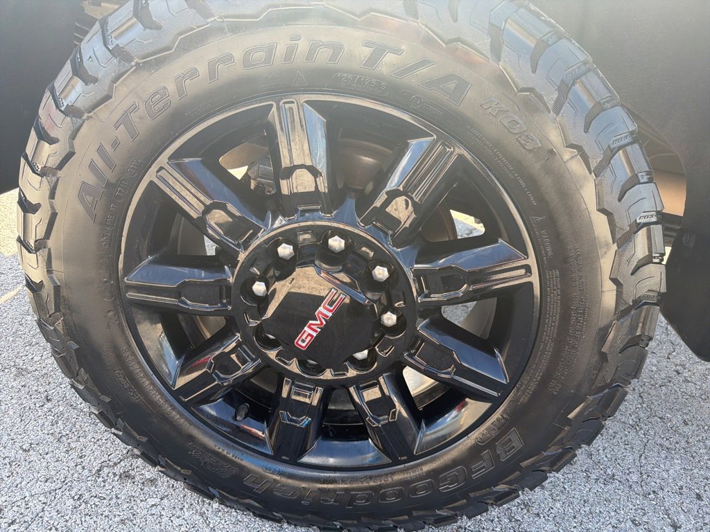 Used 2023 Chevrolet Silverado 2500 LT w/ Convenience Package image 10