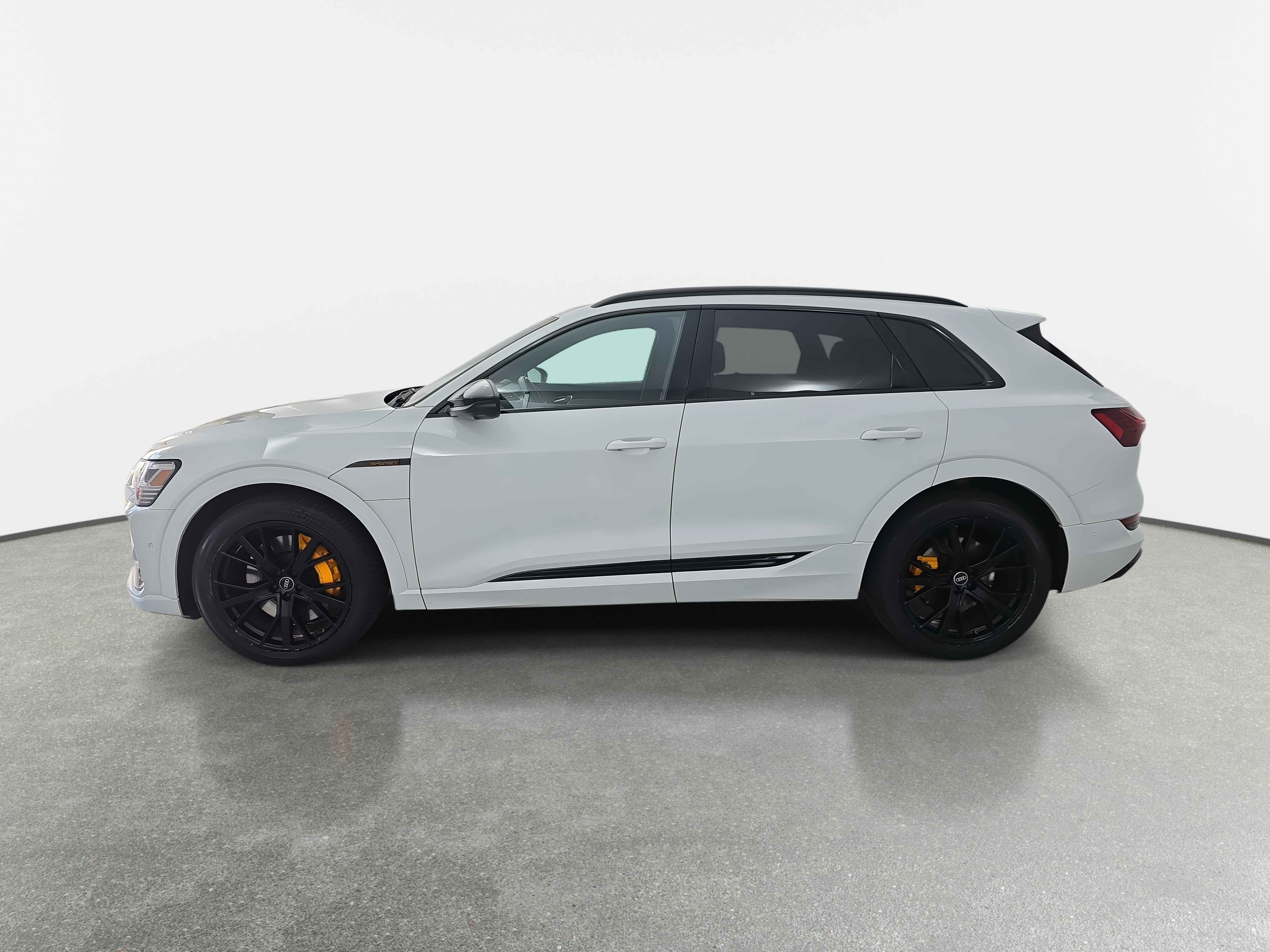 Used 2023 Audi e-tron Chronos w/ Chronos Package image 16