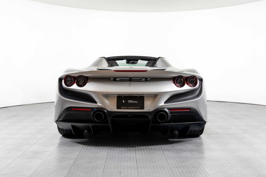 Used 2022 Ferrari F8 Tributo RWD image 7