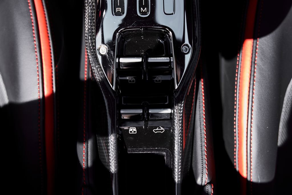 Used 2025 Ferrari SF90 Spider image 67