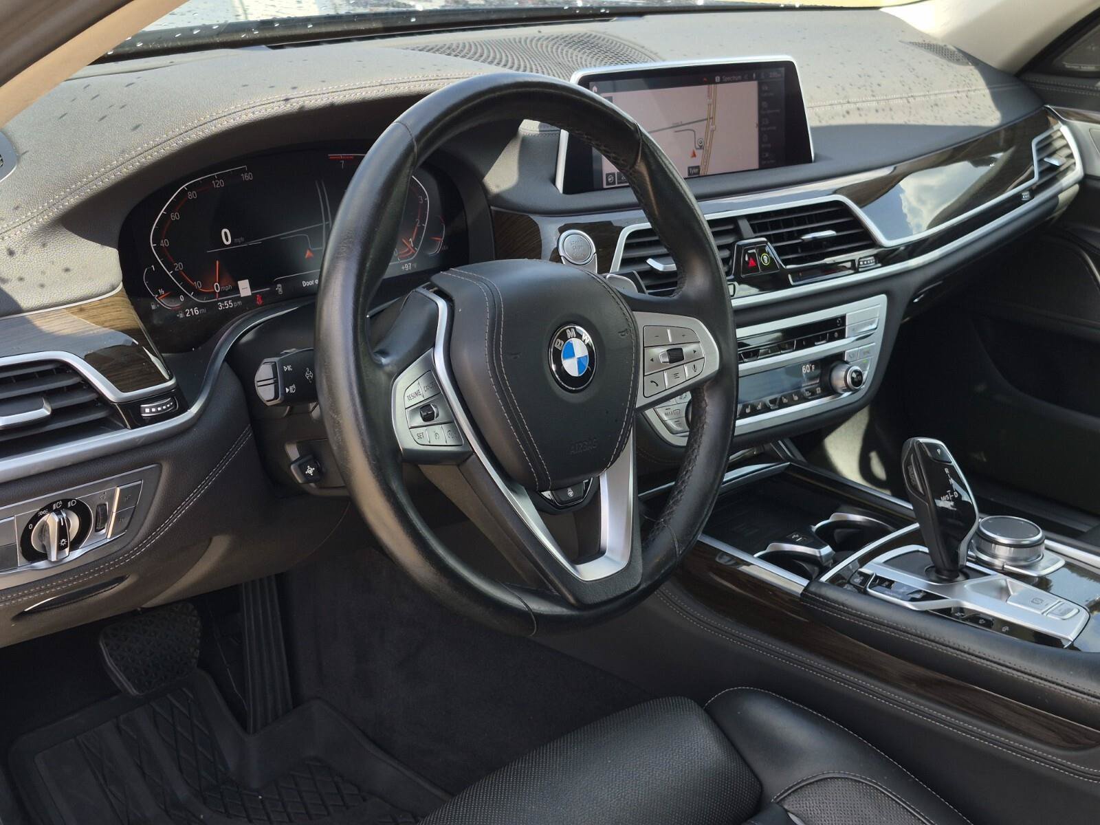 Used 2021 BMW 740i w/ Premium Package RWD image 9