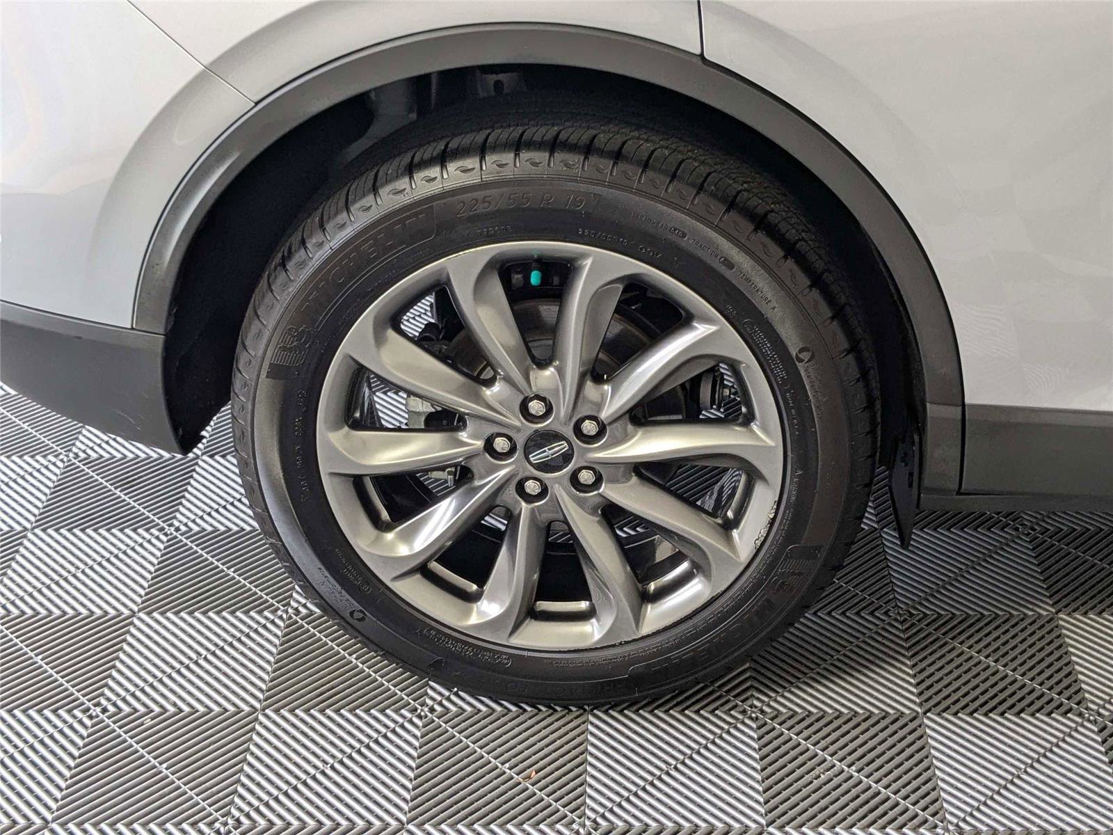 Used 2020 Lincoln Corsair FWD w/ Premium Package image 8