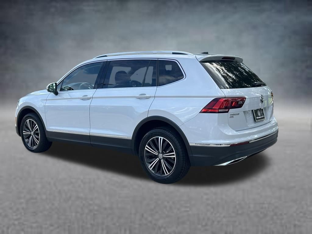 Used 2018 Volkswagen Tiguan SEL w/ 3rd Row Seat Package AWD/4WD image 3