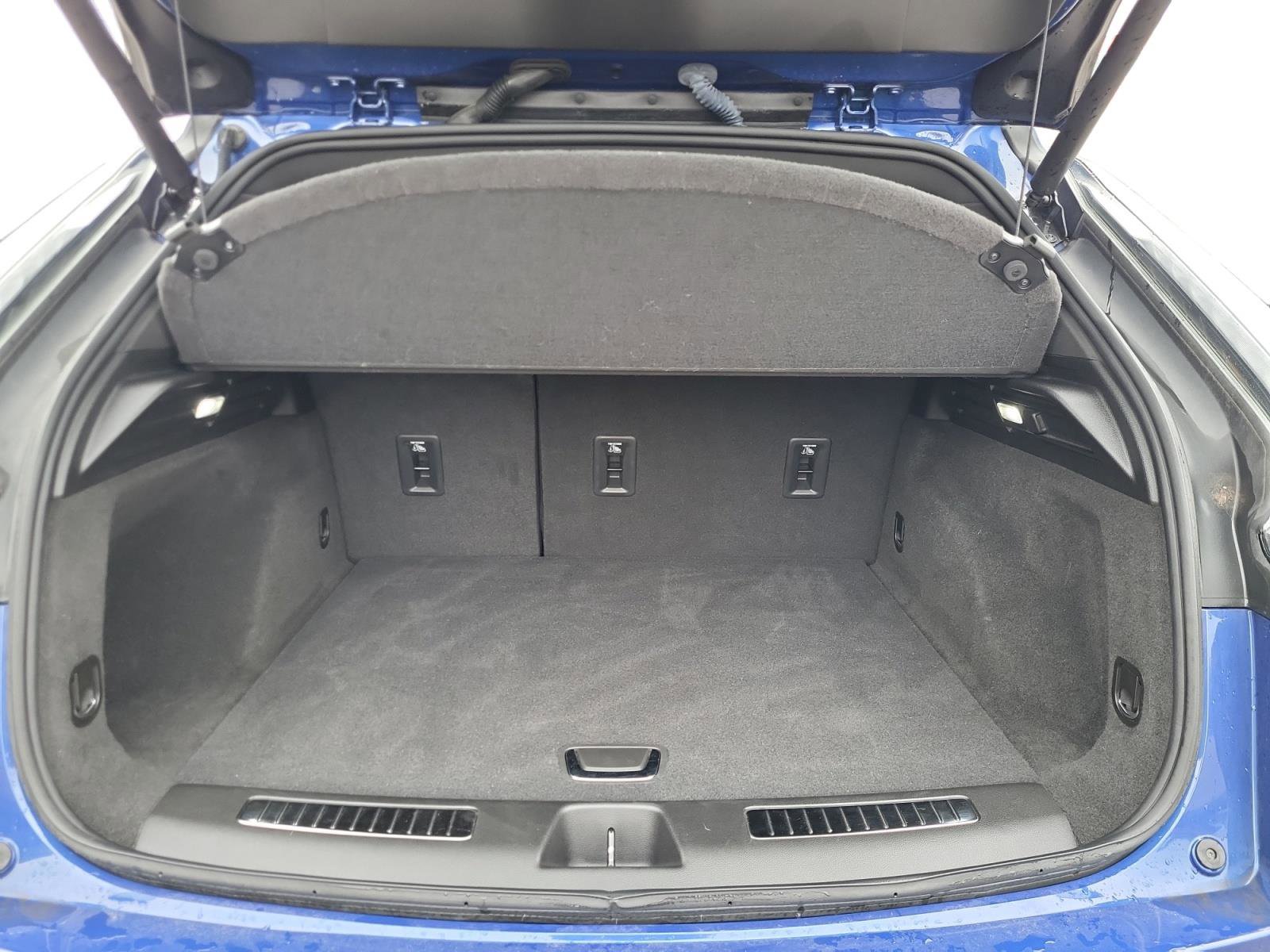 Used 2023 Cadillac XT4 Sport image 23