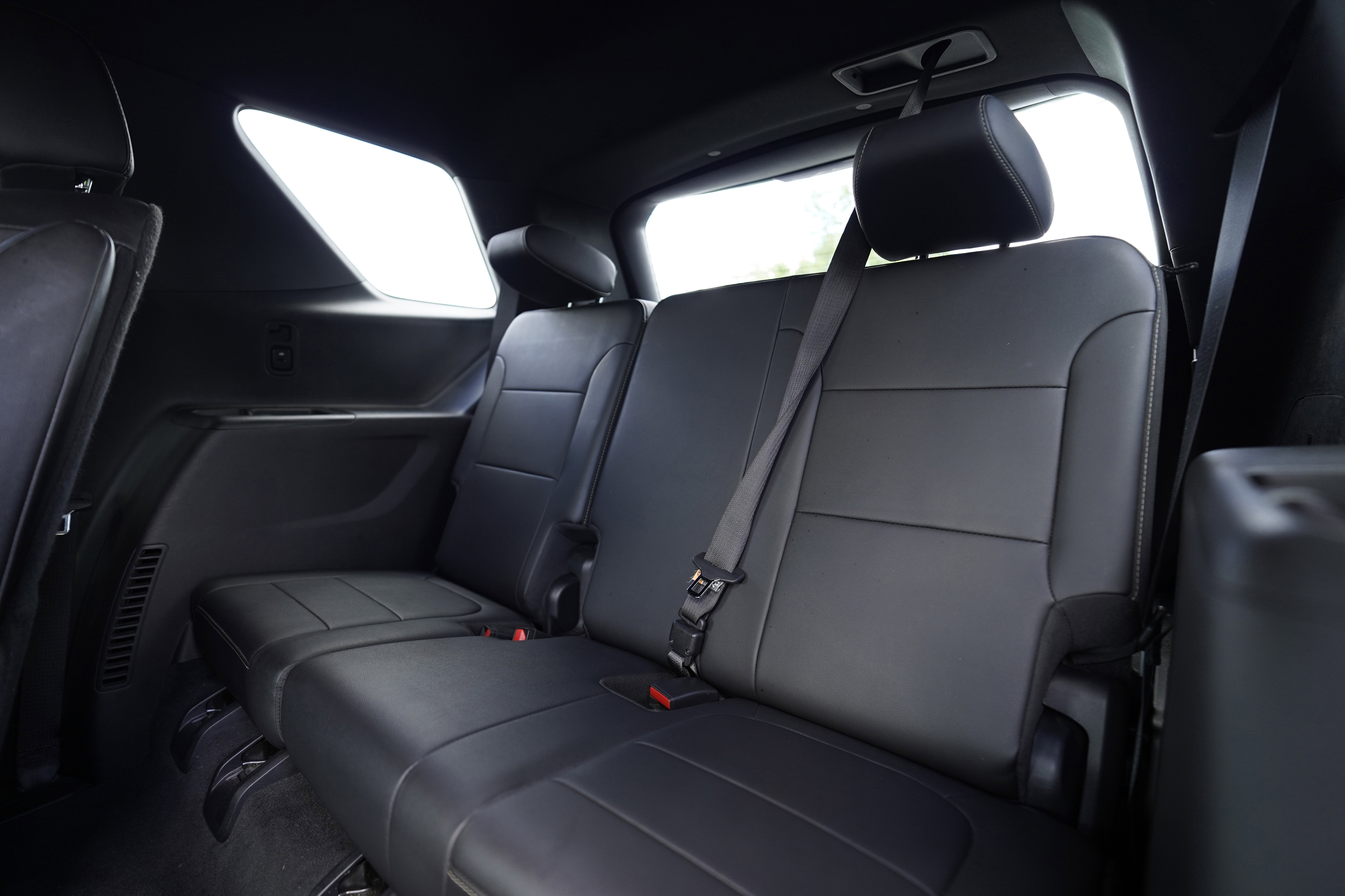 Used 2023 Chevrolet Traverse LT FWD image 11