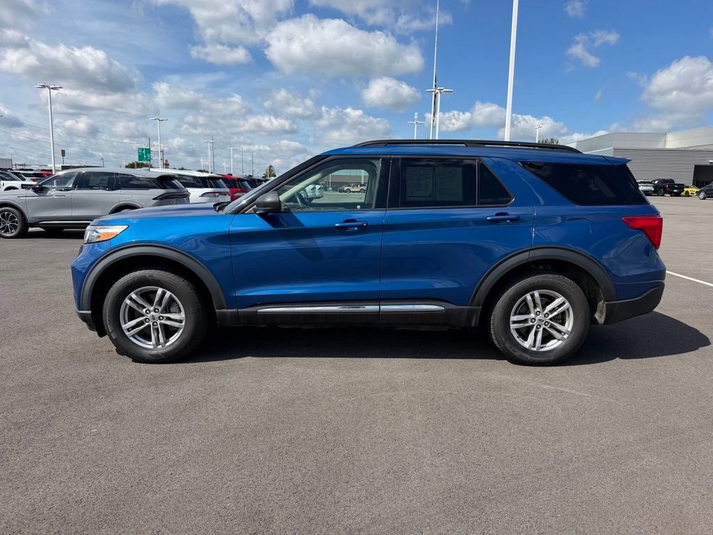 Used 2020 Ford Explorer XLT w/ Equipment Group 202A AWD/4WD image 8