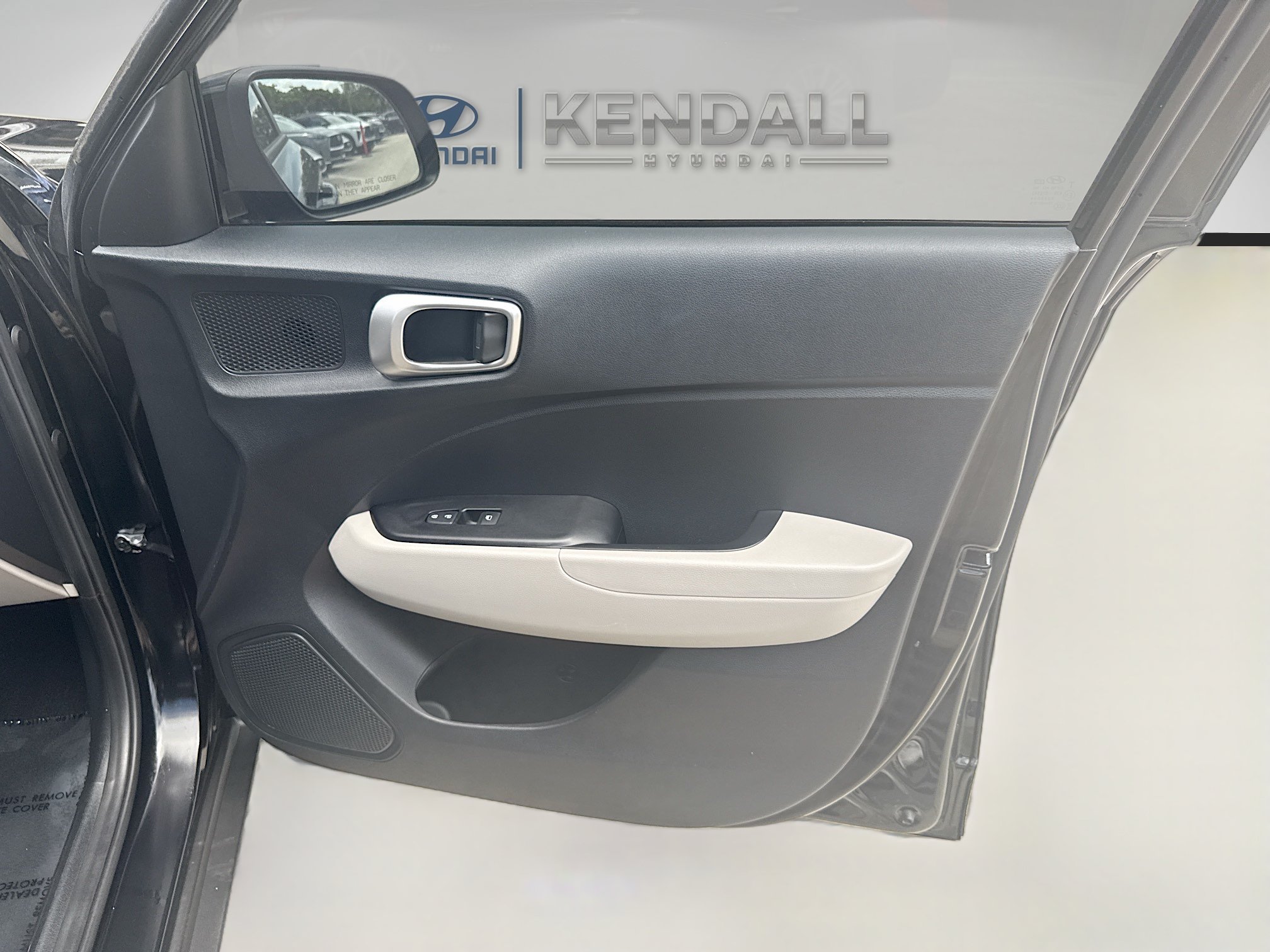 Used 2022 Hyundai Venue SEL FWD image 30