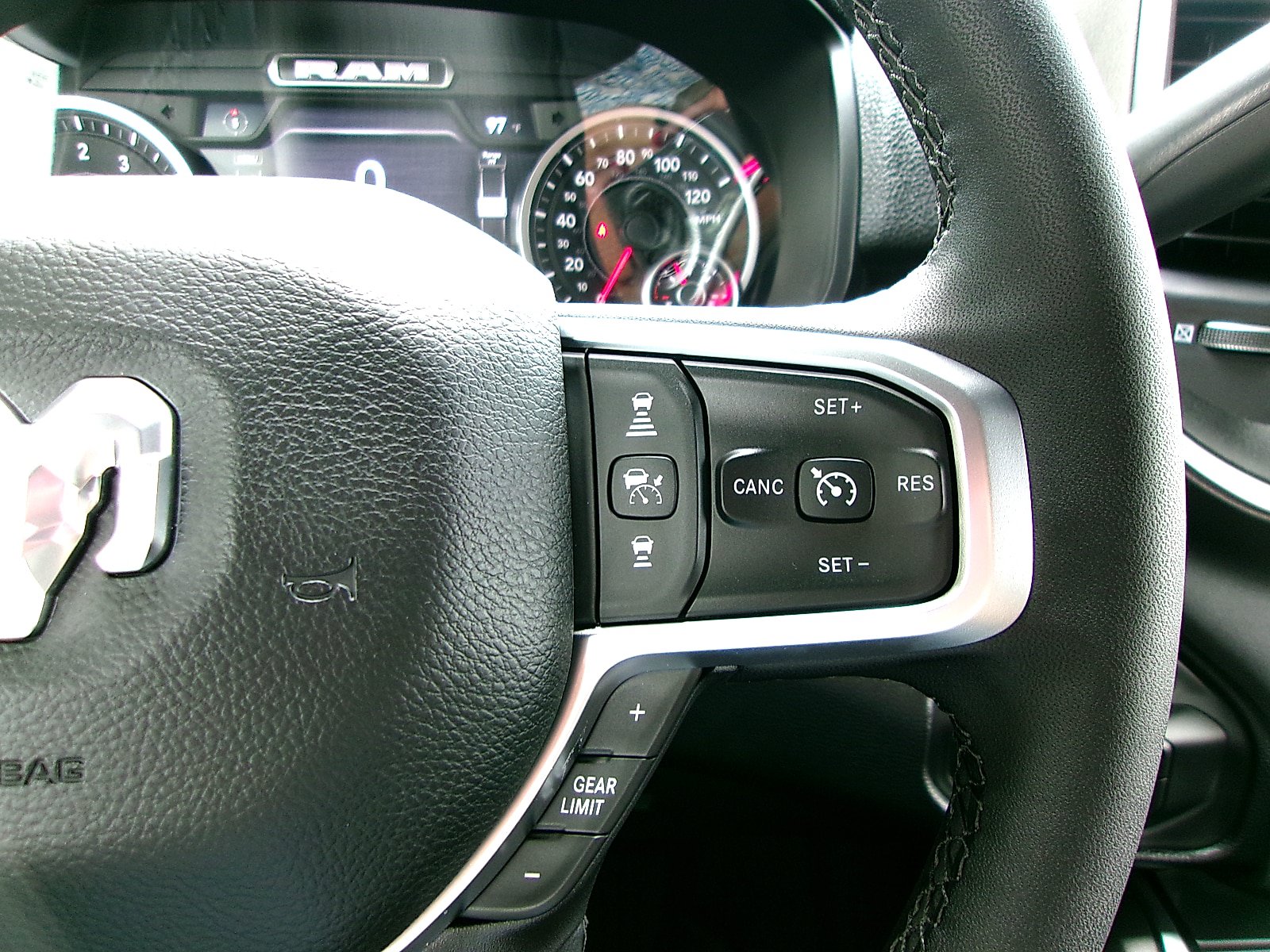 New 2026 RAM 2500 Big Horn AWD/4WD image 10