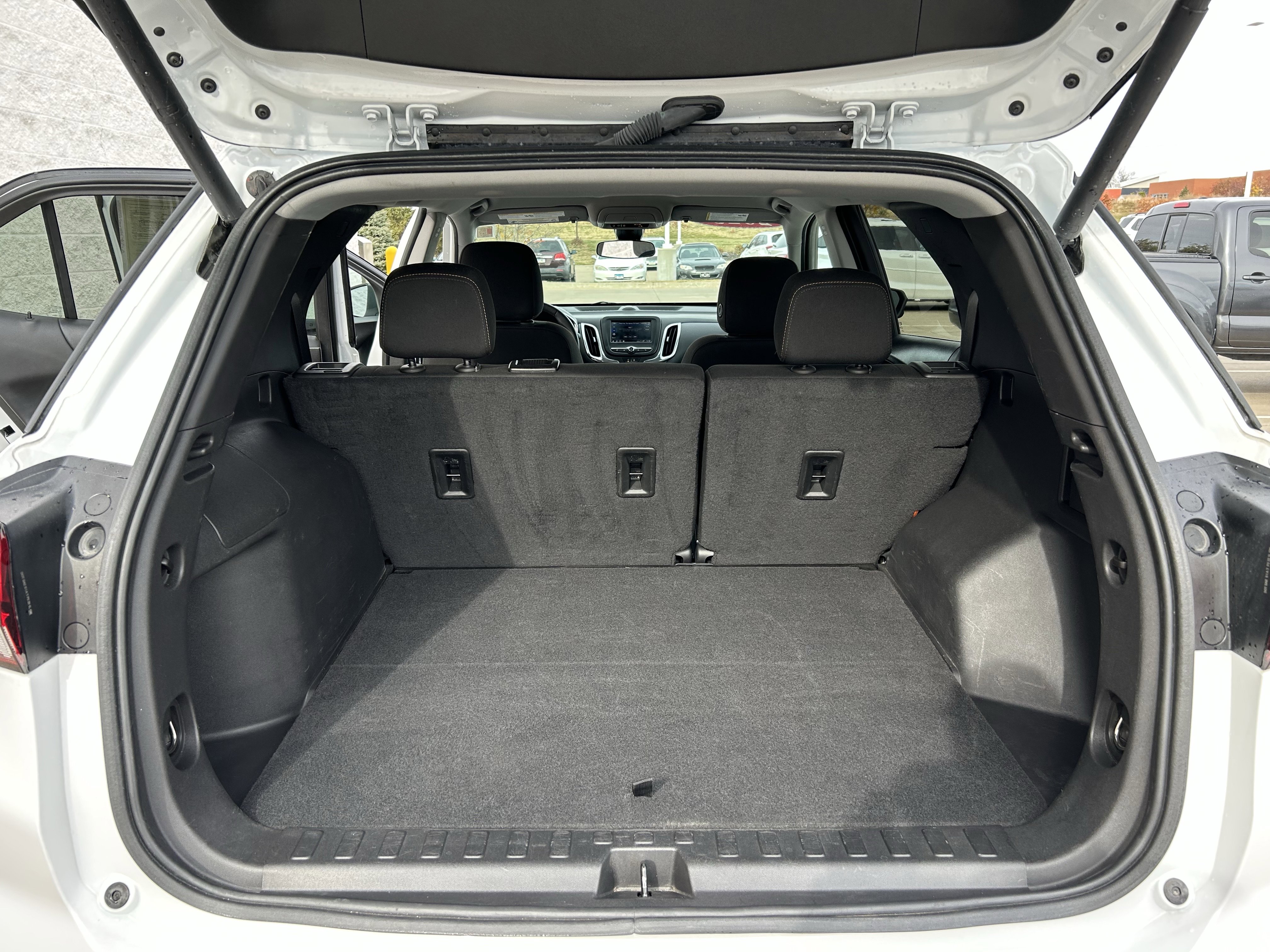 Used 2023 Chevrolet Equinox LT w/ Driver Convenience Package image 18