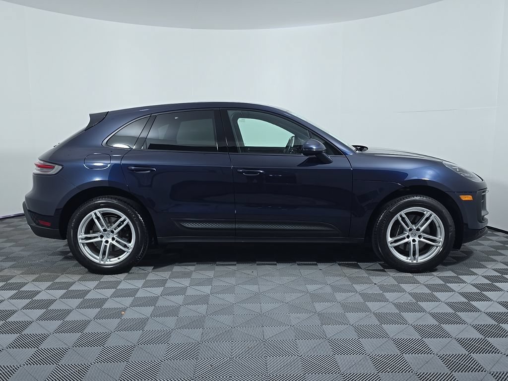 Certified 2023 Porsche Macan Turbo AWD/4WD image 8