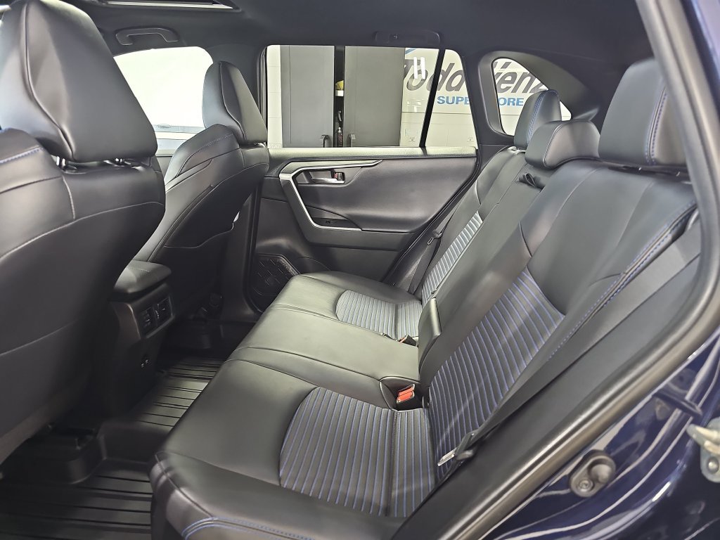 Used 2020 Toyota RAV4 XSE AWD/4WD image 18