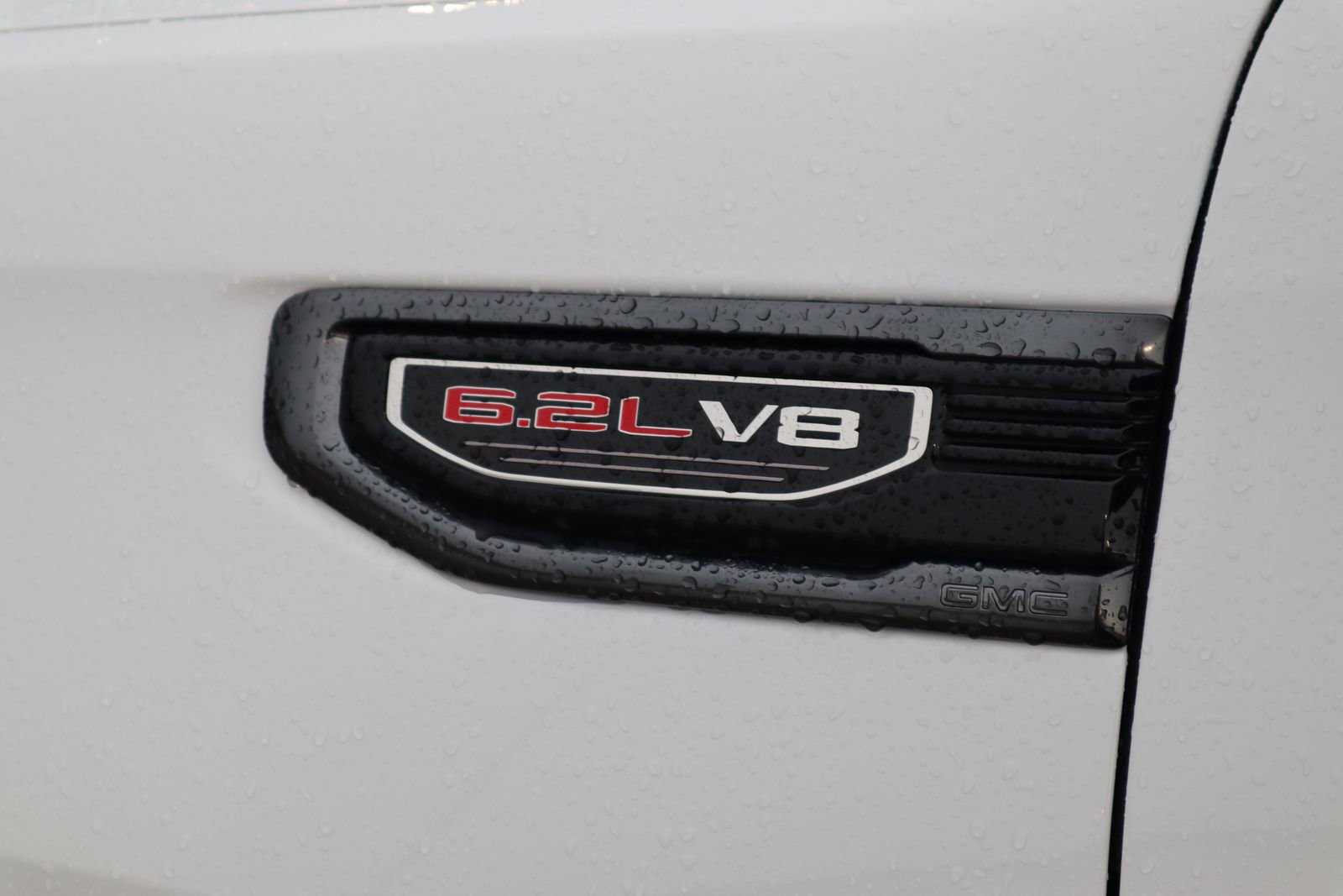 Used 2024 GMC Sierra 1500 AT4 w/ Technology Package image 4