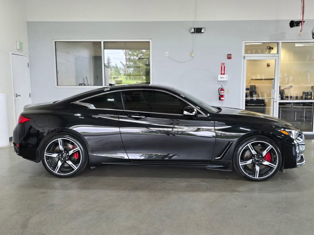 Certified 2022 INFINITI Q60 Red Sport 400 w/ Cargo Package AWD/4WD image 4