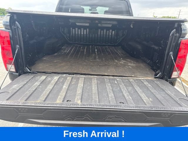 Used 2023 Chevrolet Colorado LT RWD image 16