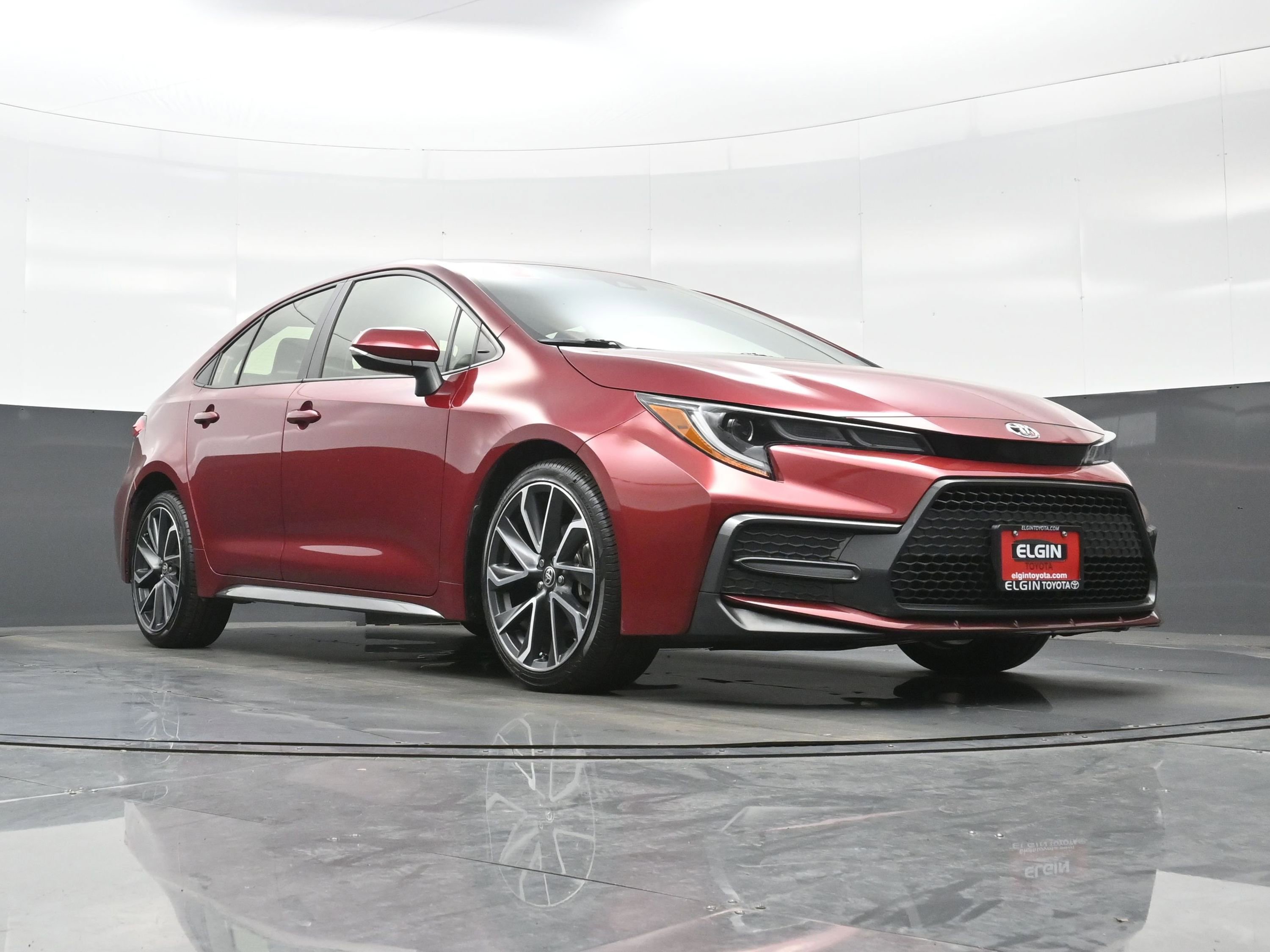 Used 2022 Toyota Corolla SE w/ Carpet Mat Package (TMS) FWD image 24
