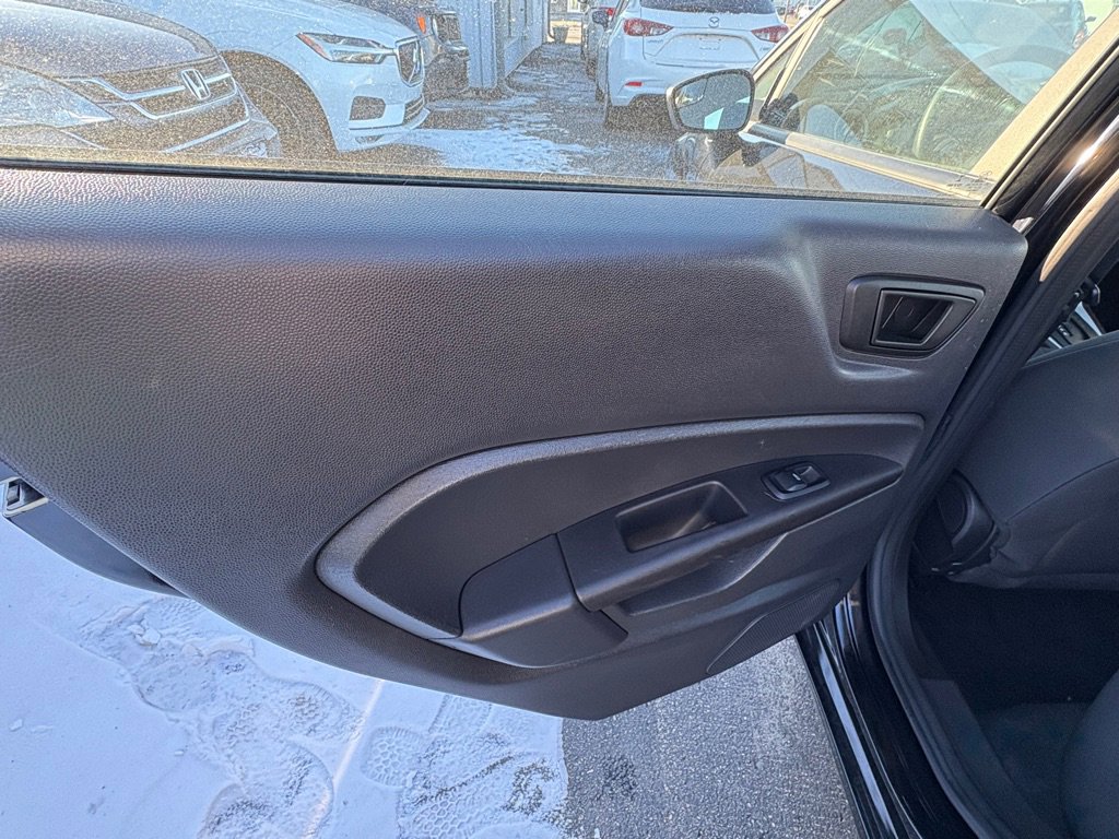 Used 2019 Ford Fiesta SE image 10