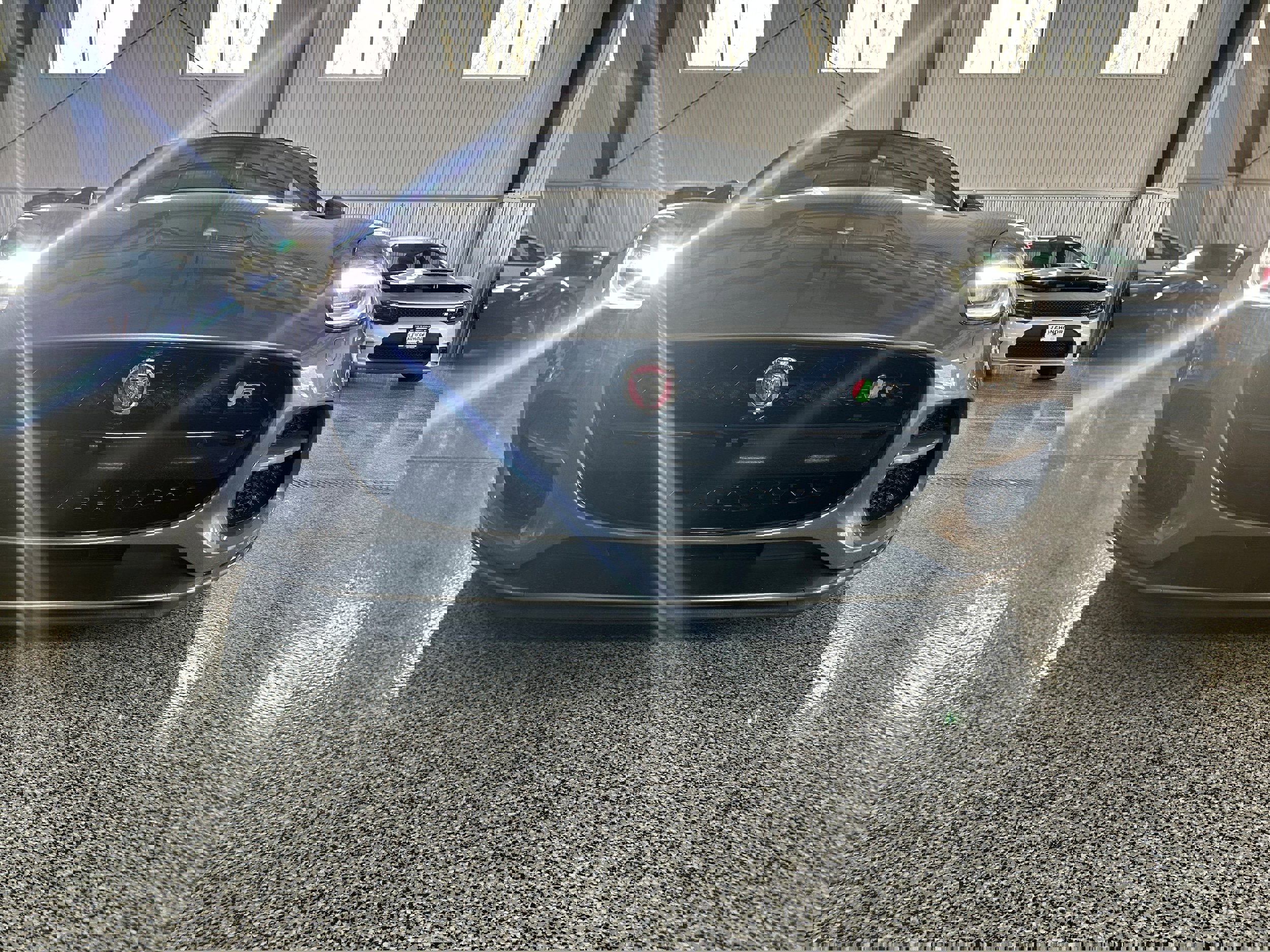 Used 2018 Jaguar F-TYPE R image 21