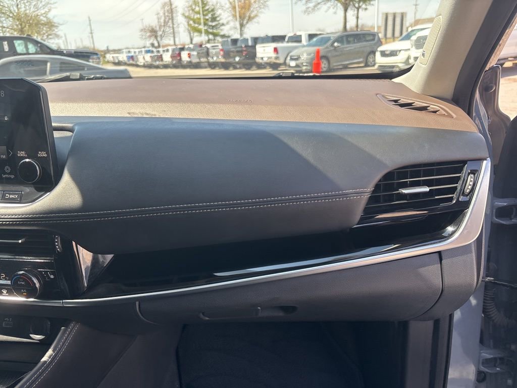 Used 2022 Nissan Rogue SL w/ SL Premium Package image 56