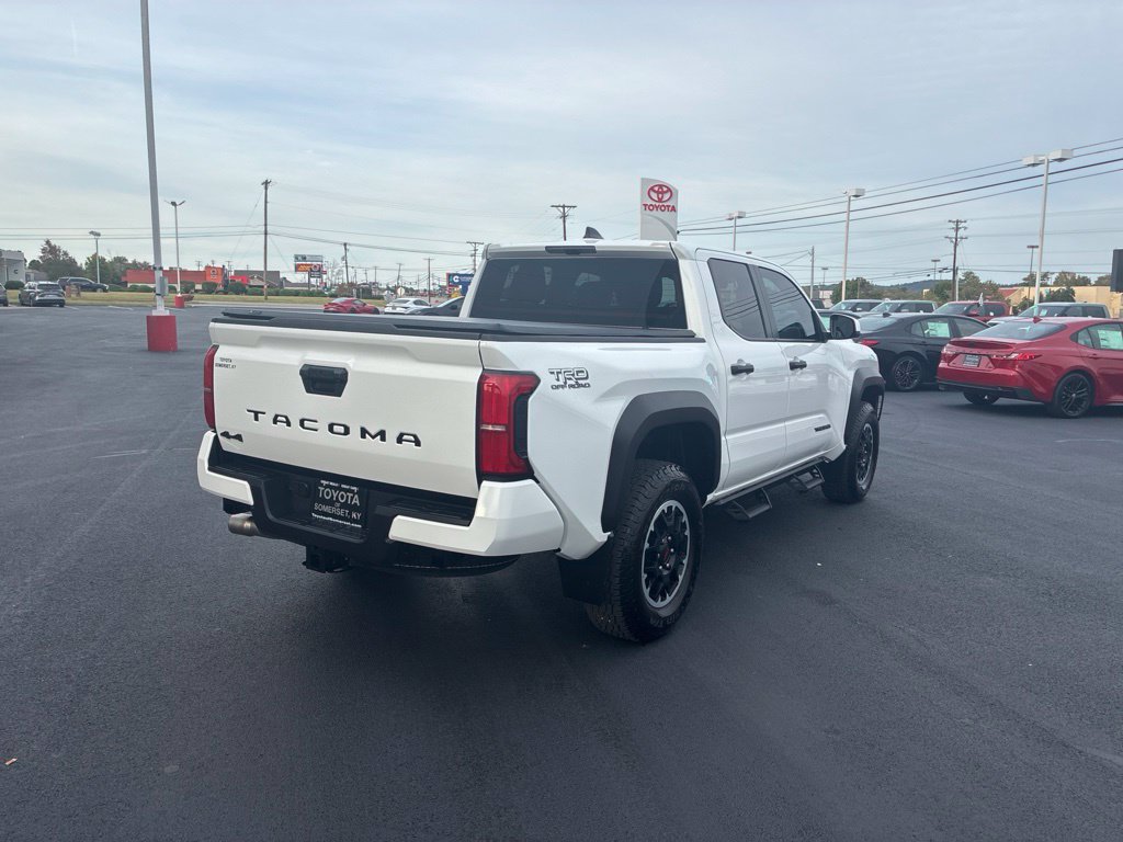 Used 2024 Toyota Tacoma TRD Off-Road AWD/4WD image 5