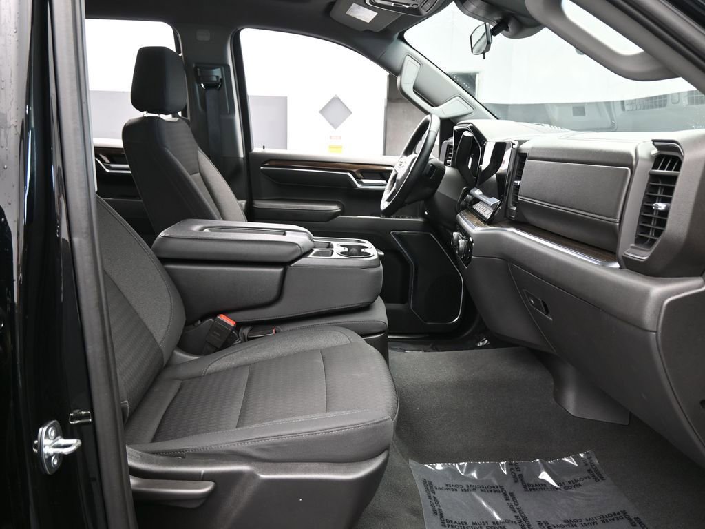 Used 2023 Chevrolet Silverado 1500 LT image 47