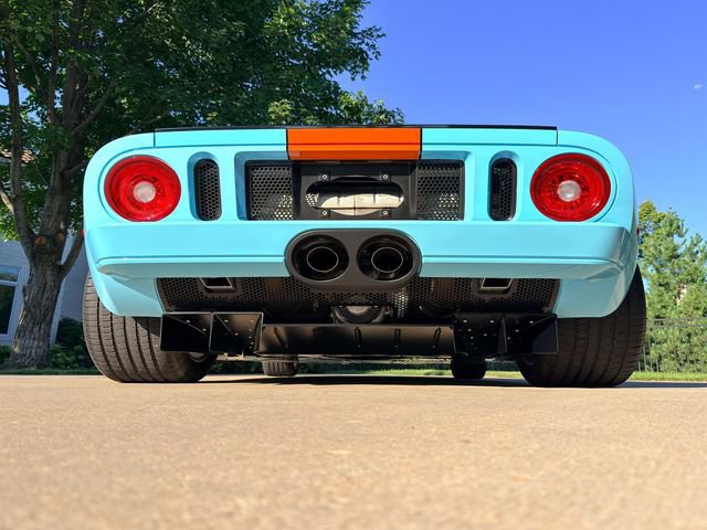 Used 2006 Ford GT RWD image 38