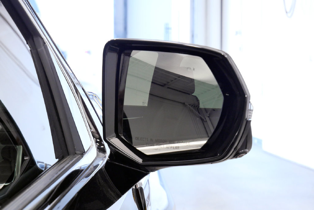 Used 2023 GMC Yukon XL Denali AWD/4WD image 39